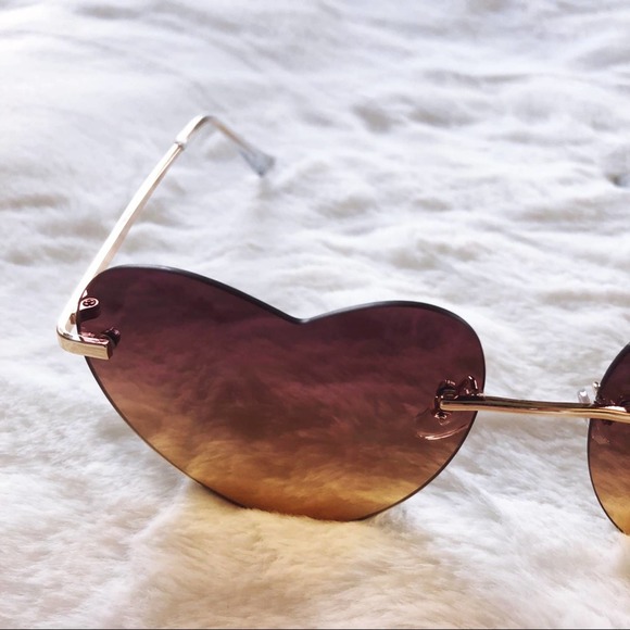 Miley Brown & Tan Gradient Heart Sunglasses - Picture 5 of 11
